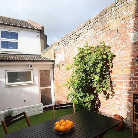 Cute Cottage 4 Mins From Cafes Station And Sea St Leonards-on-Sea Buitenkant foto