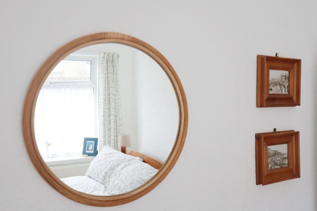 Cute Cottage 4 Mins From Cafes Station And Sea St Leonards-on-Sea Buitenkant foto