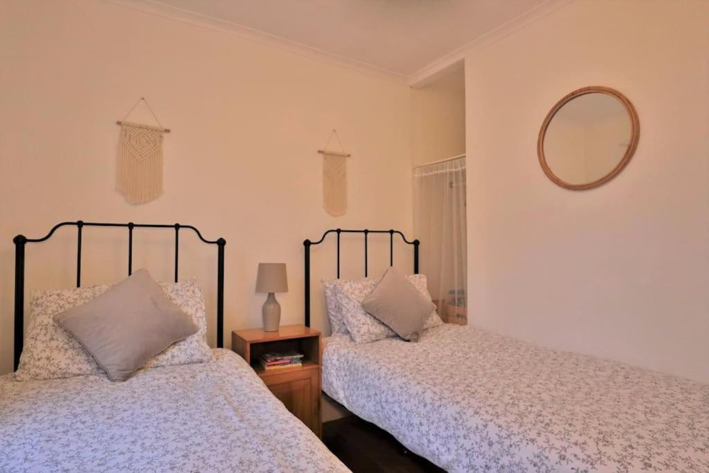 Cute Cottage 4 Mins From Cafes Station And Sea St Leonards-on-Sea Buitenkant foto